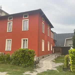 Red House Bed & Breakfast